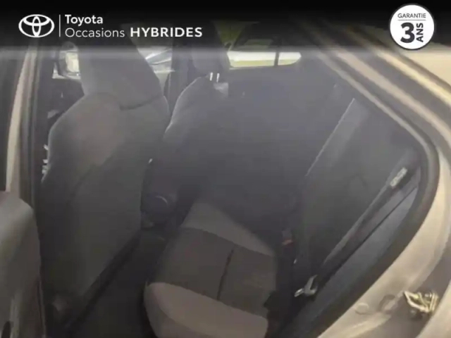 Toyota C-Hr 1.8 hybride 140ch design pack confort — photo 12