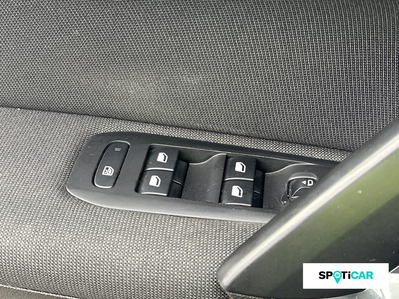 Peugeot 308 1.2 puretech 130ch &euro;6.c s&s allure — photo 19