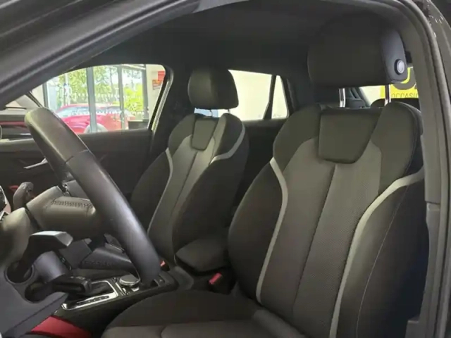 Audi Q2 30 tfsi sport — photo 12