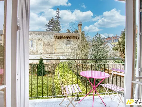 Versailles Notre-Dame les Prés Appartement 2 pièces 42 m² carrez situé au 1er étage avec ascenseur, 
