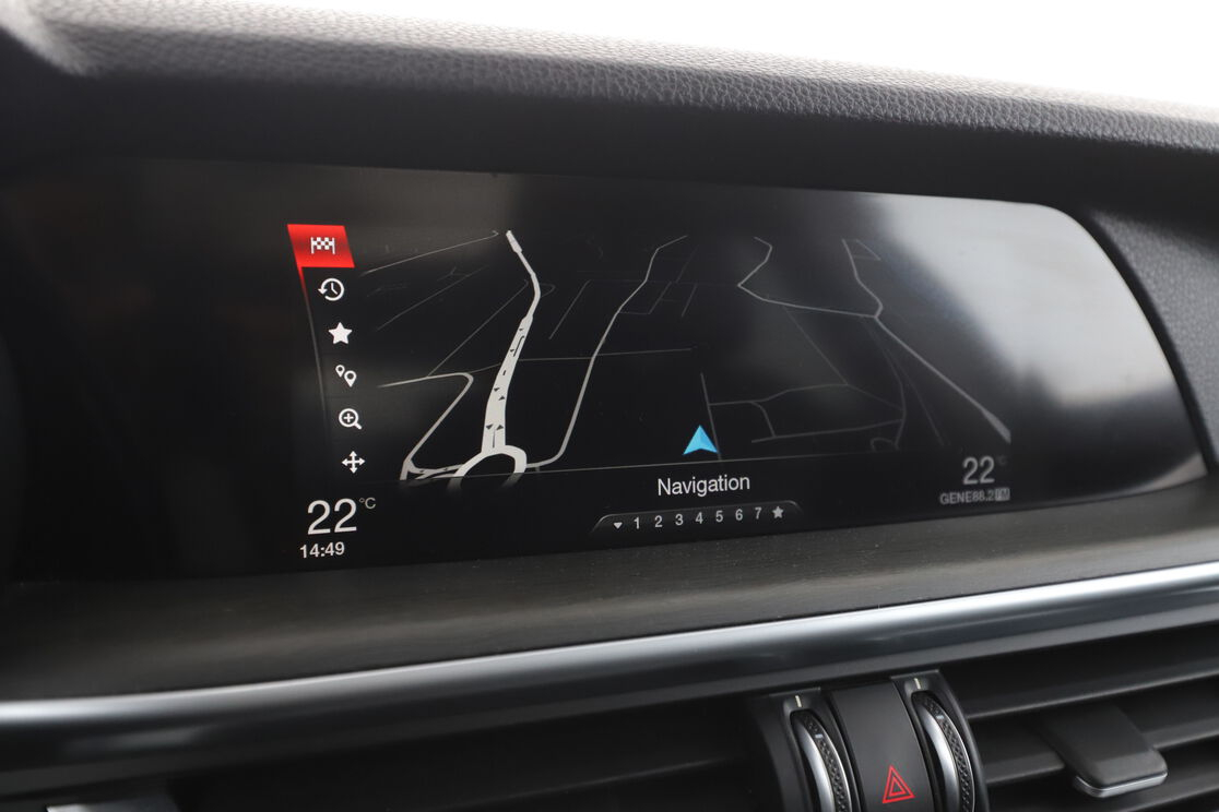 Alfa Romeo Stelvio 2.2 Diesel Q4 Super AT8 — photo 10