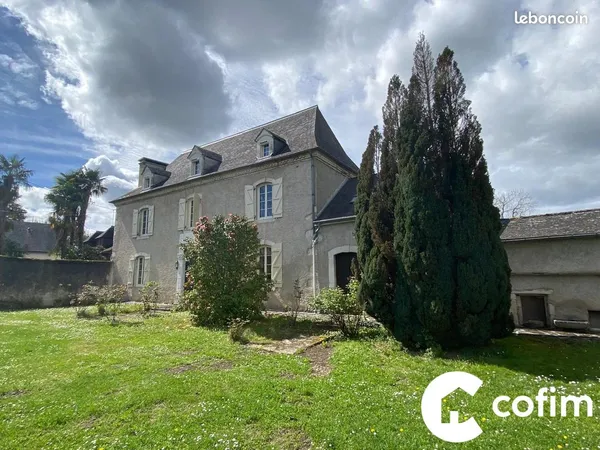 Maison 8 pièces 220 m²