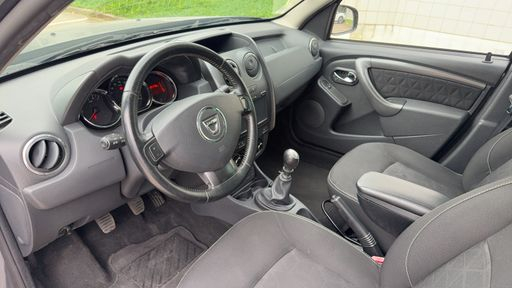 Dacia Duster 1.5 dCI 110 - Prestige – 2015 – 149178 km – Diesel – Boîte Manuelle — photo 25