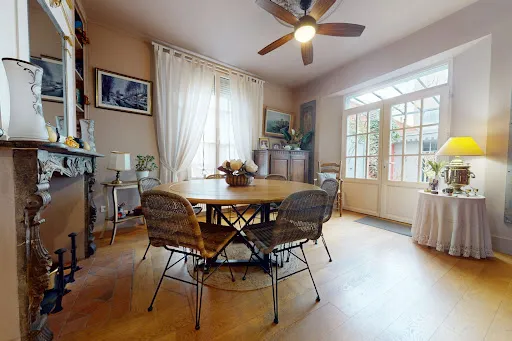 Maison 6 pièces 180 m²