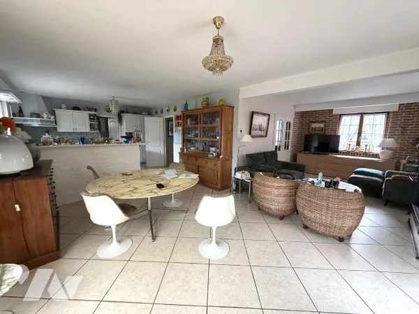 Maison 8 pièces 165 m²