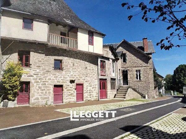Maison 10 pièces 281 m²