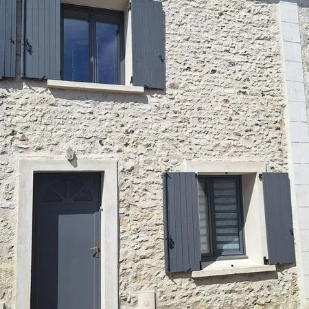 Maison de ville 3 pièces de 45 m² avec place de parking