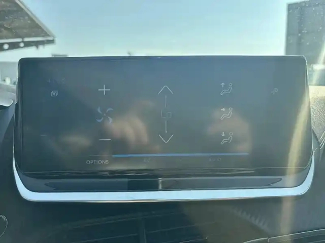 Peugeot 208 puretech 100 s&amp;s bvm6 — photo 15