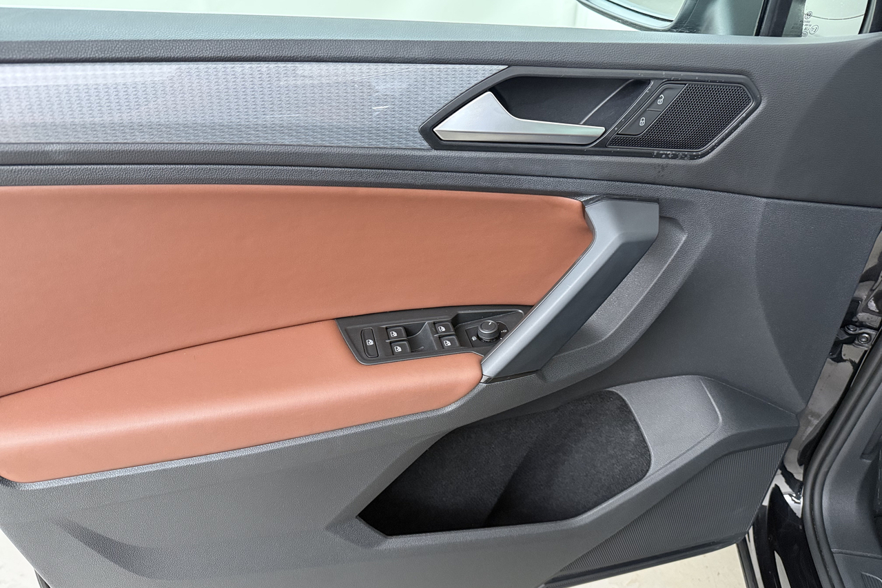 Volkswagen Tiguan — photo 16