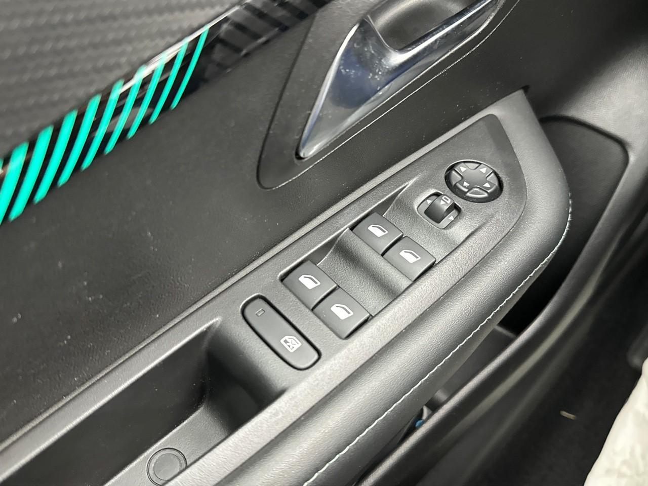 Peugeot 208 bluehdi 100 s&s bvm6 allure — photo 17