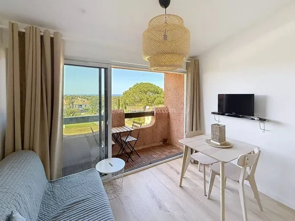 Studio 1 pièce 21 m²