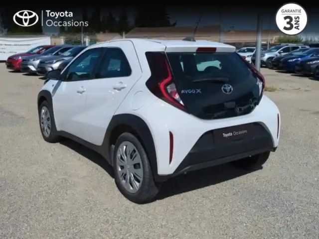 Toyota Aygo x 1.0 vvt-i 72ch dynamic s-cvt my24 — photo 2