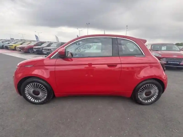 Fiat 500 e 95ch (red) my23 — photo 8