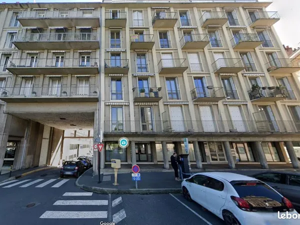 Parking 10 m² Le Puy En Velay