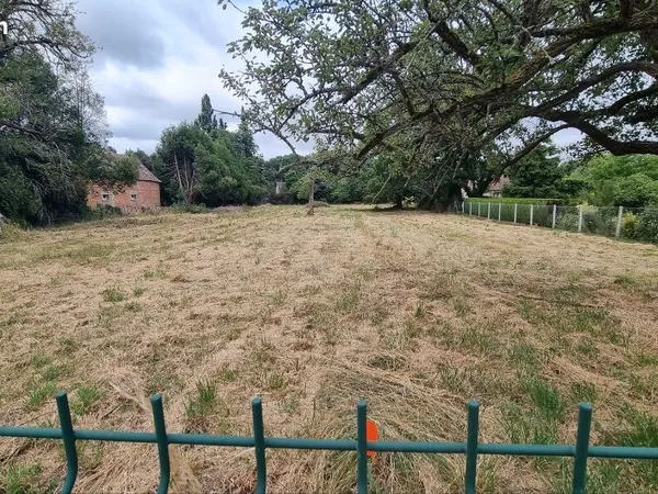 Terrain 1605 m² EMALLEVILLE