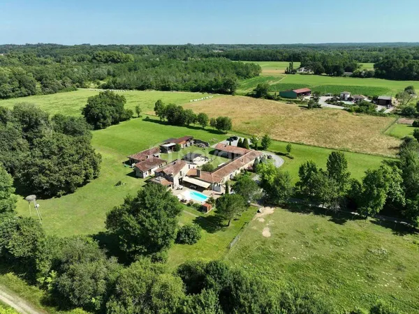Maison 15 pièces 534 m²