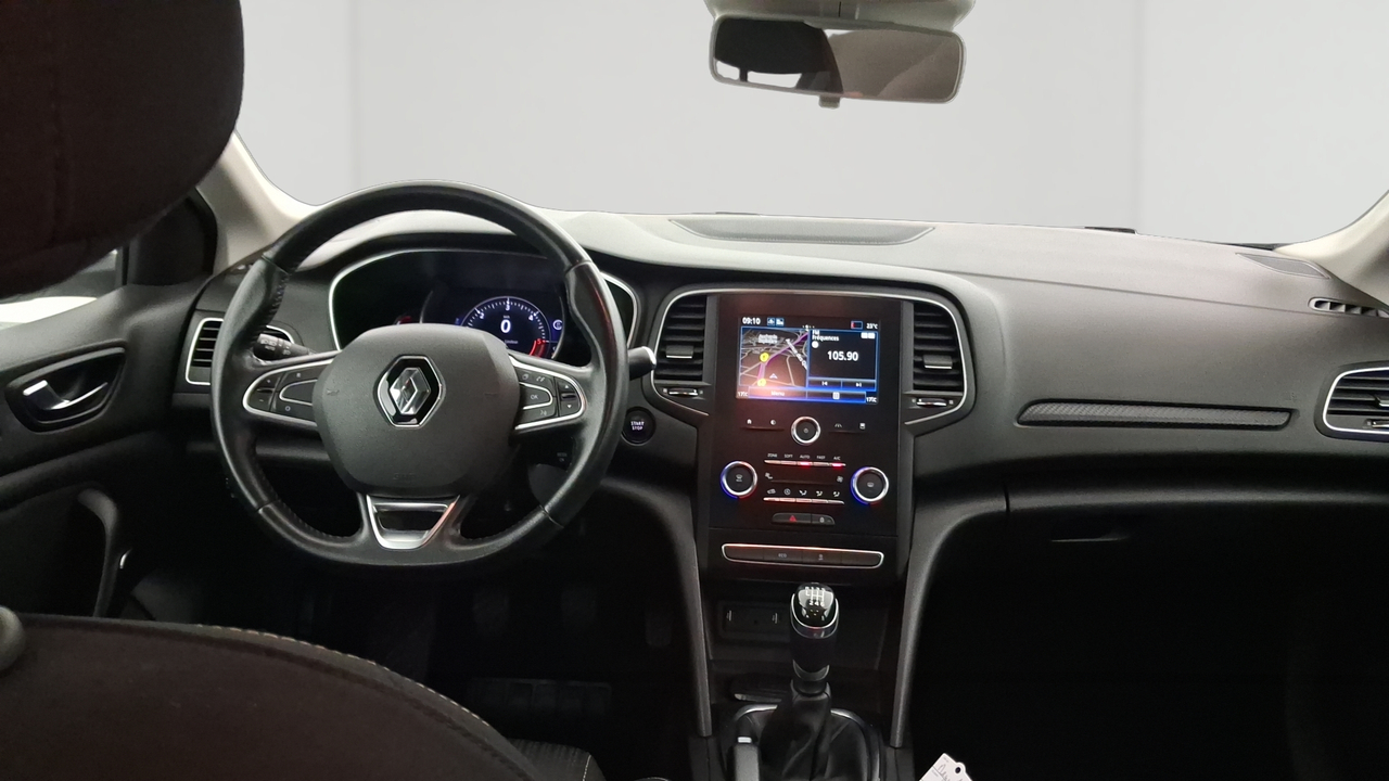 Renault Mégane IV Berline Blue dCi 115 — photo 9