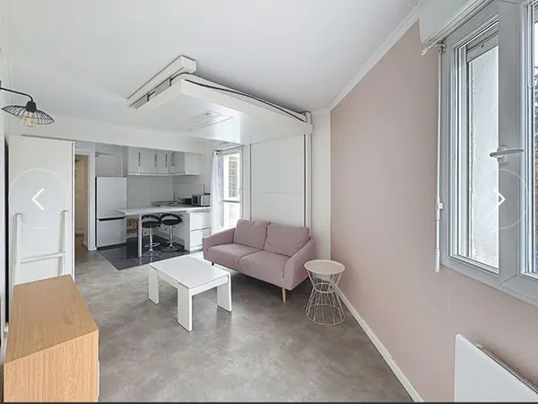 Studio charmant avec balcon et parking