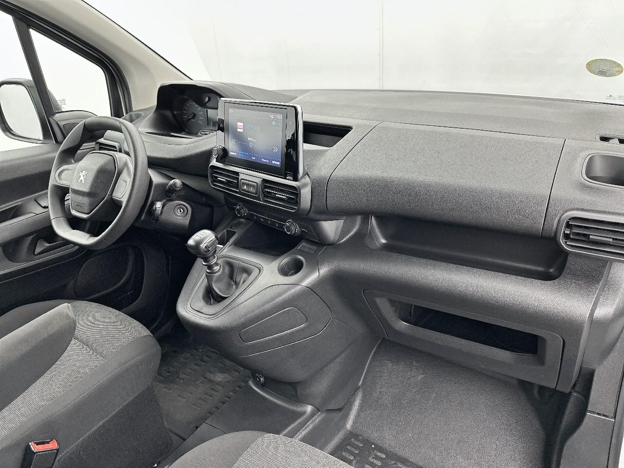 Peugeot Partner fourgon standard 650 kg bluehdi 100 s&s bvm6 premi — photo 11