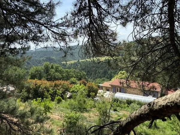 EXCLUSIVITE, Maison de 160 m2 sur 5 hectares proche de Vernoux en Vivarais