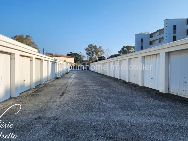 Parking/Garage/Box