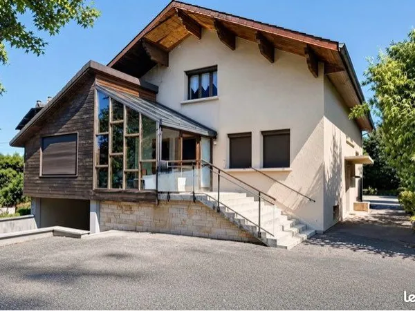 Maison de 170 m² avec piscine - Saint-Denis-lès-Bourg