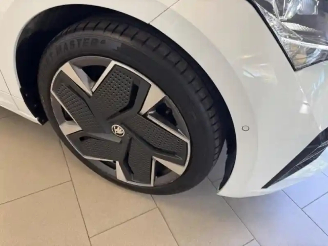 Skoda Enyaq coupé iv 299ch rs — photo 7