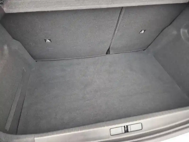 Peugeot 208 electrique 50 kwh 136ch — photo 21