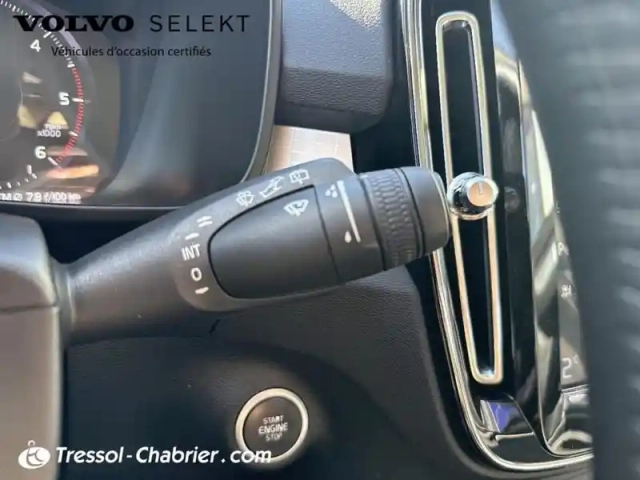Volvo Xc40 d4 awd adblue 190 ch geartronic 8 first edition — photo 18