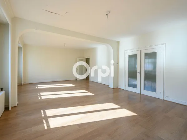 Appartement 3 pièces 135 m²