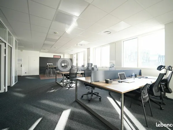 Bureau 125 m²
