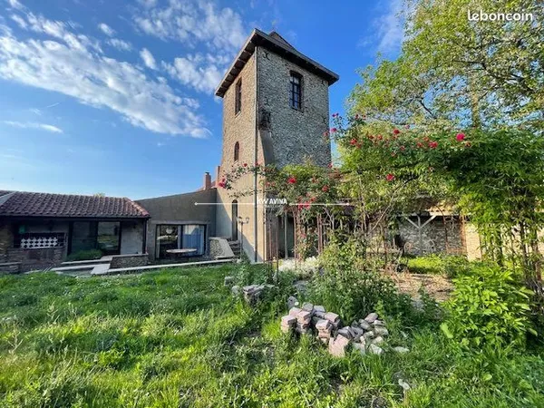 Ferme 5 pièces 6 853 m²