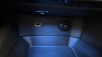 Peugeot 3008 1.2 PureTech 130ch S&S Allure — photo 30