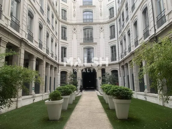 Bureaux 234 m²