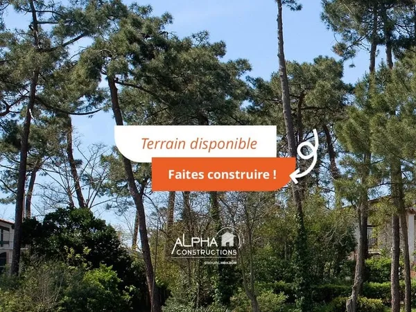 Terrain 700 m²
