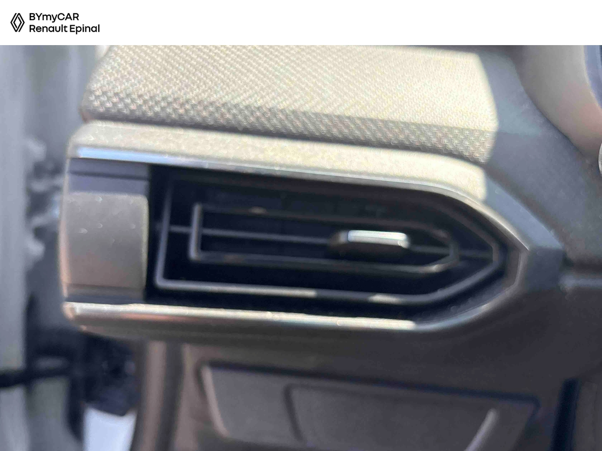 Dacia Sandero SCe 65 — photo 21