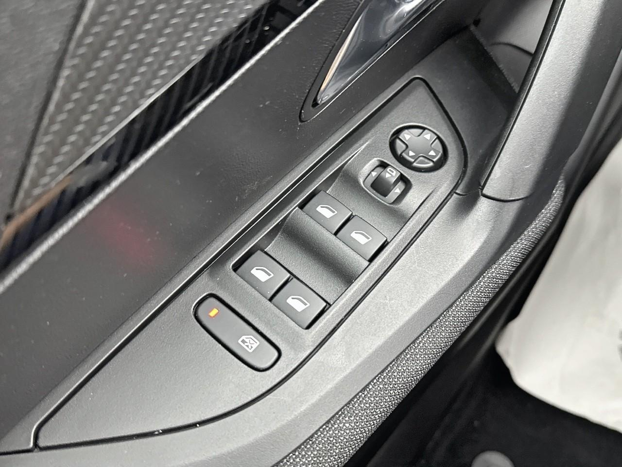 Peugeot 2008 100 s&s bvm6 style — photo 15