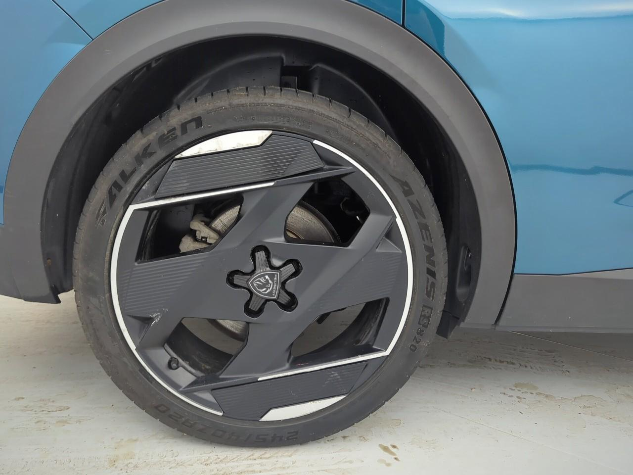 Peugeot 408 phev 225 e-eat8 gt — photo 31