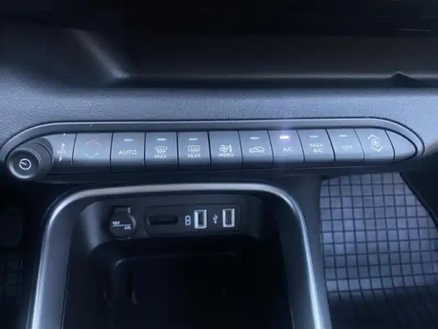 Jeep Avenger 1.2 turbo t3 100 ch altitude + — photo 21
