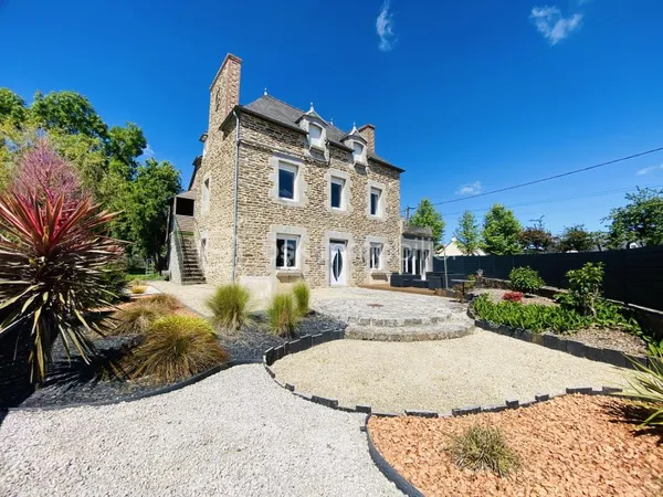 Maison 9 pièces 210 m²
