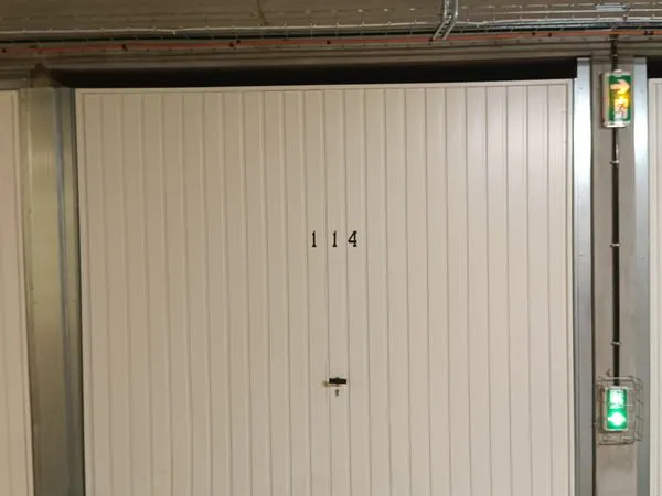 Garage fermé - Lyon 7ème