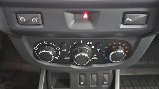 Dacia Duster 1.5 dCi 110 - Prestige – 2016 – 97160 km – Diesel – Boîte Manuelle — photo 10