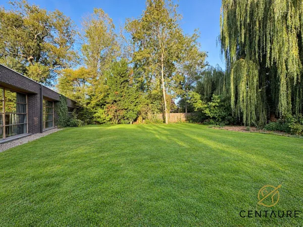 Maison 7 pièces 356 m²