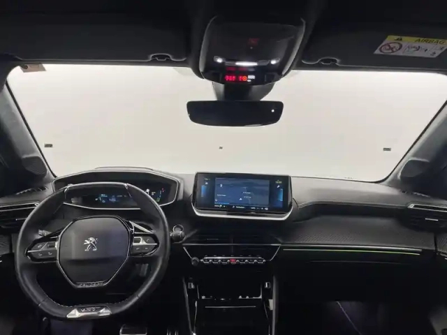 Peugeot 208 electrique 50 kwh 136ch — photo 30