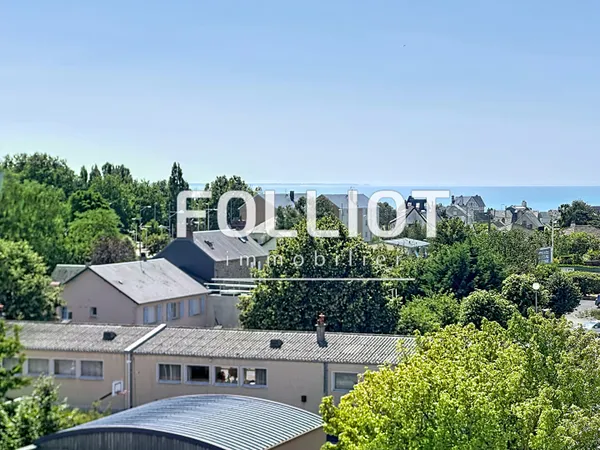 Appartement 4 pièces avec vue mer à Granville, dernier étage, quartier Saint-Nicolas