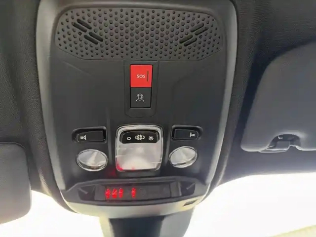 Peugeot 2008 electrique 54 kwh 156 ch — photo 15
