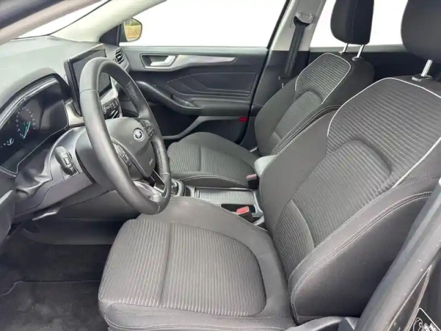 Ford Focus 1.0 flexifuel mhev 125ch titanium design — photo 7