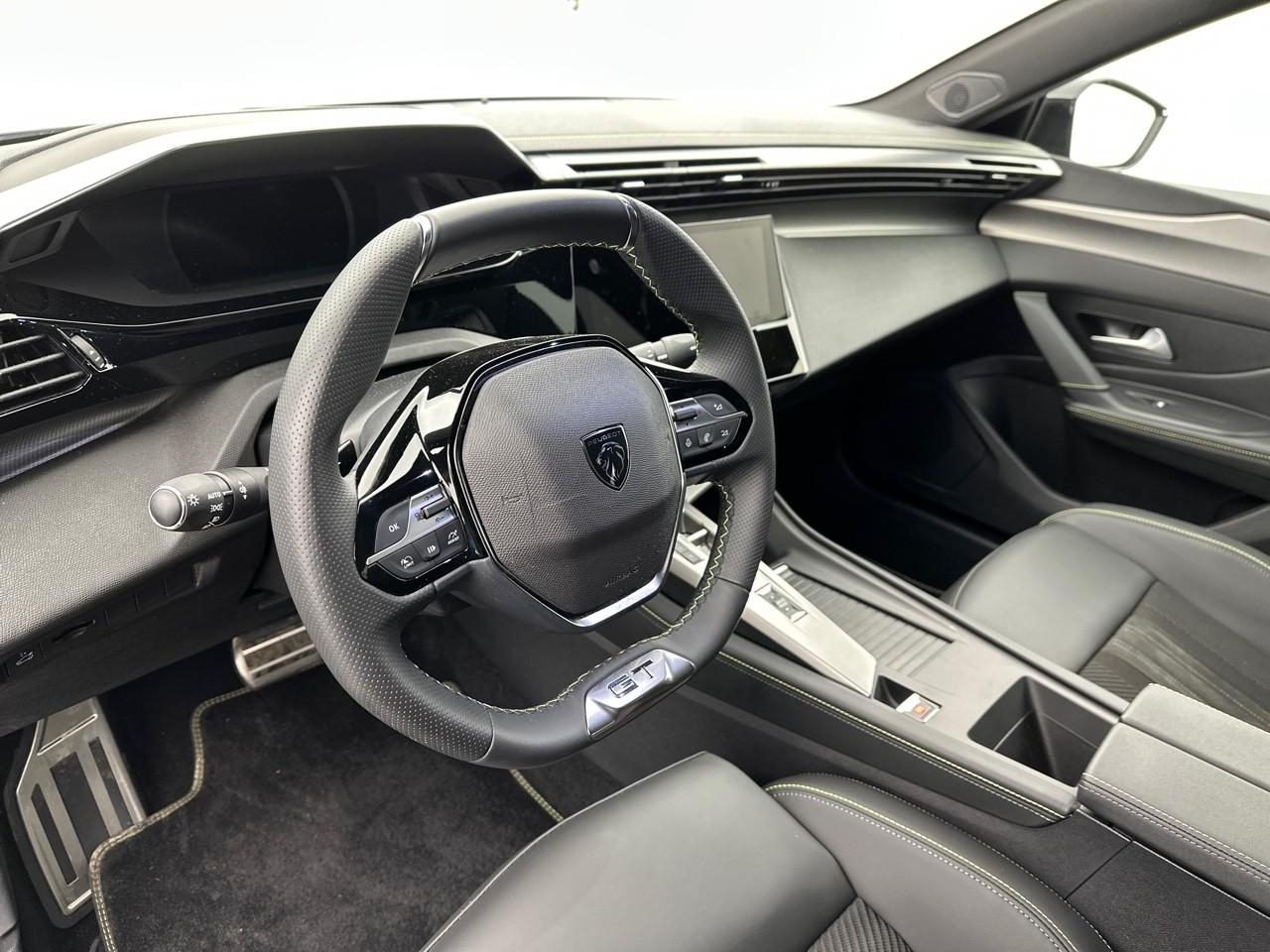 Peugeot 408 hybrid 145 e-dcs6 gt — photo 9