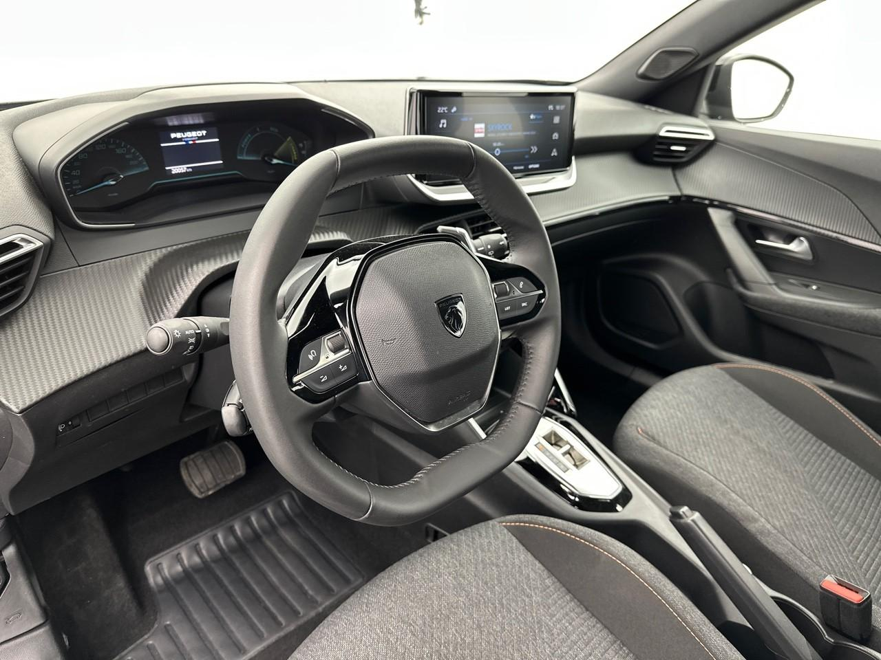 Peugeot 2008 hybrid 136 e-dcs6 style — photo 8