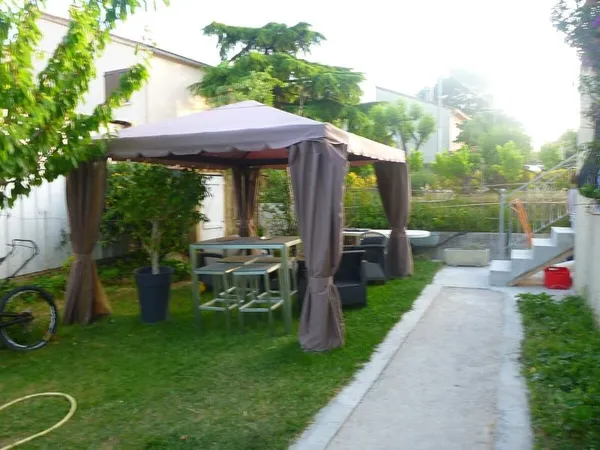 appartements T2 et T3 dans une villa